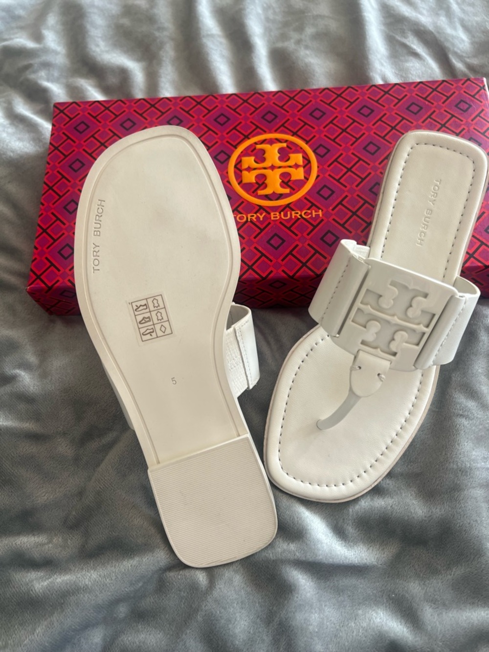 Tory Burch White Miller Logo Thong Sandals - Picture 2 of 2